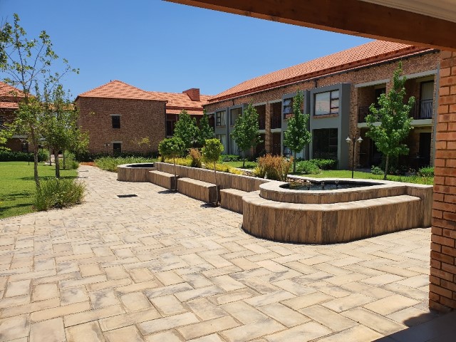 HS11831photo1.jpg