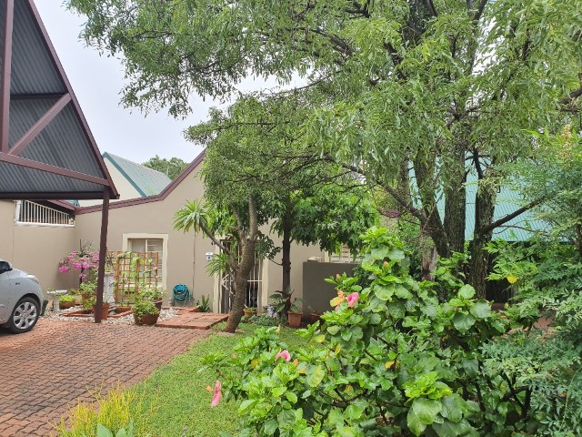 HS11833photo1.jpg