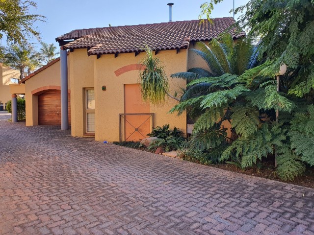 HS11872photo1.jpg