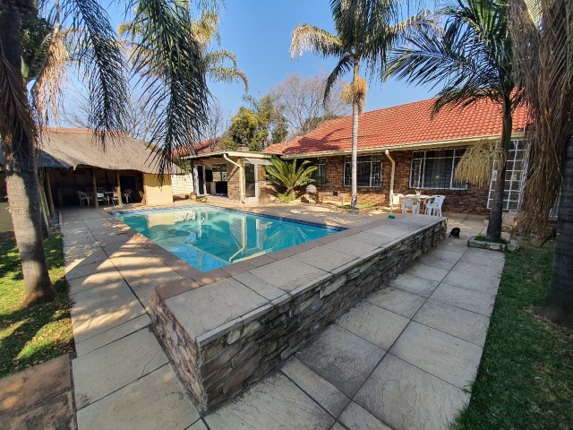 HS11876photo1.jpg