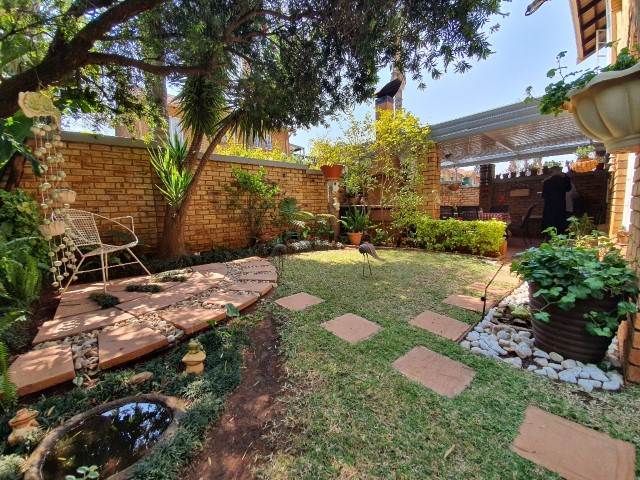 HS11885photo1.jpg