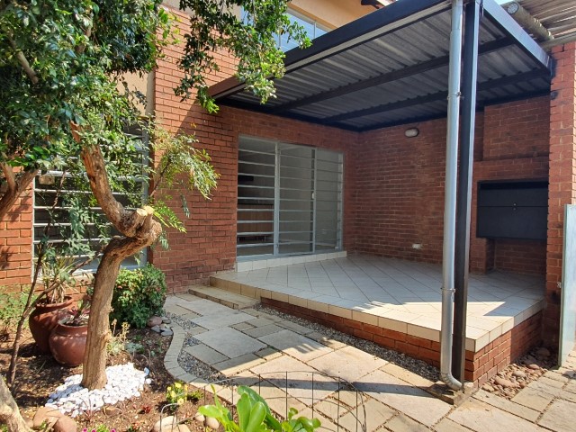 HS11890photo1.jpg