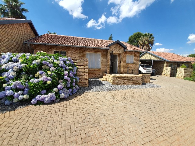 HS11905photo1.jpg